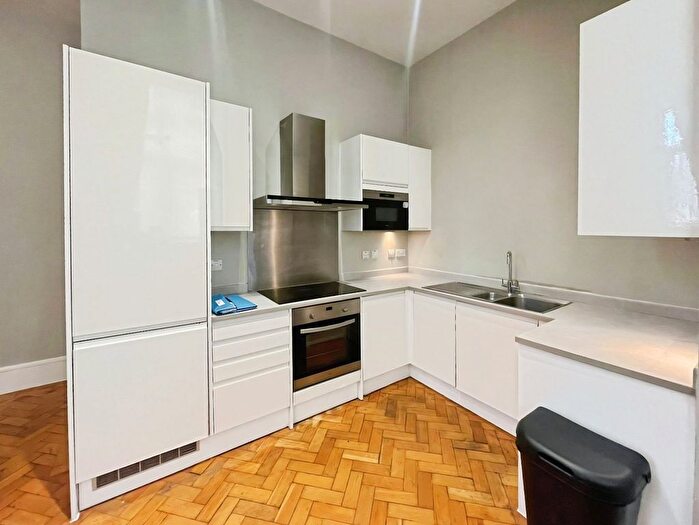 3 Bedroom Flat To Rent In Dock Office, Trafford Road, Salford, M50