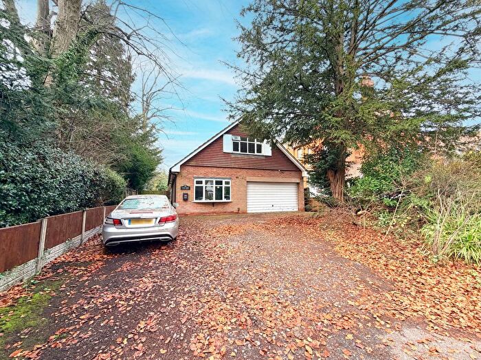 4 Bedroom Detached House For Sale In St. Bernards Road, Solihull, B92