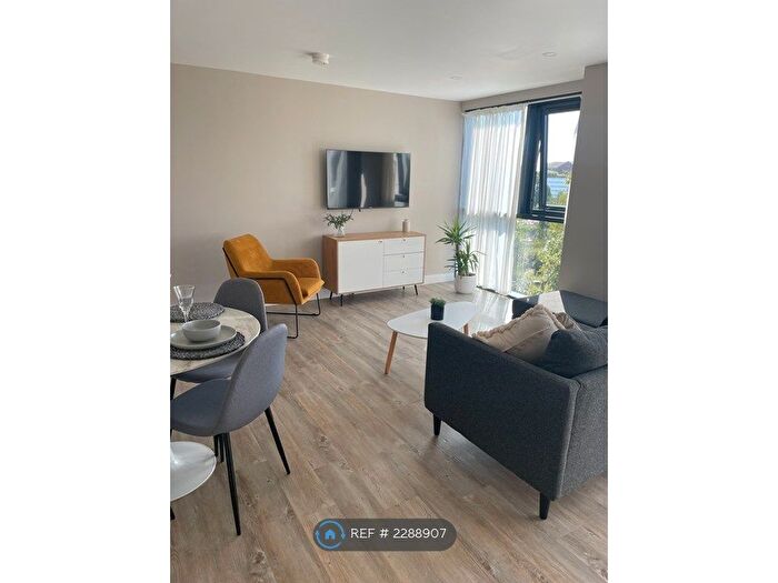 2 Bedroom Flat To Rent In The Glass House, Hull, HU1