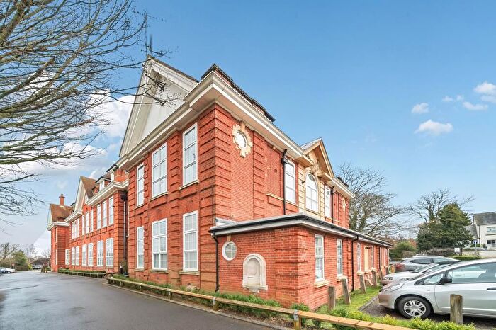 1 Bedroom Flat For Sale In Newbury, Berkshire, RG14