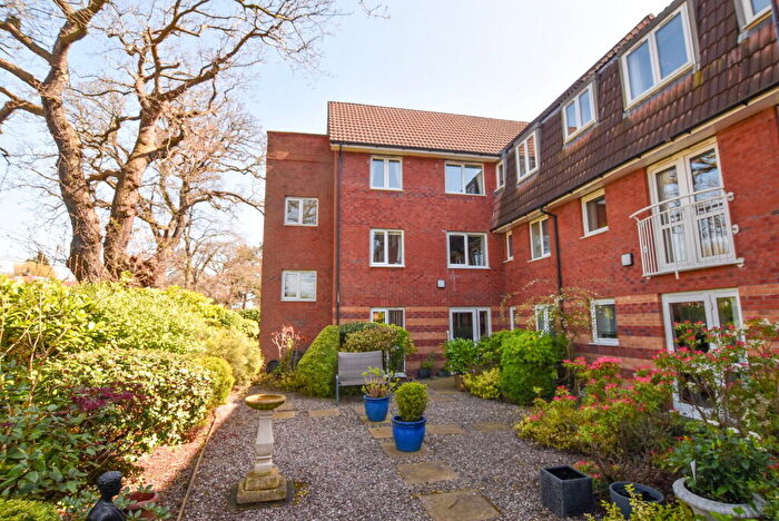 1 Bedroom Apartment For Sale In Greenways Court, Bromborough, CH62