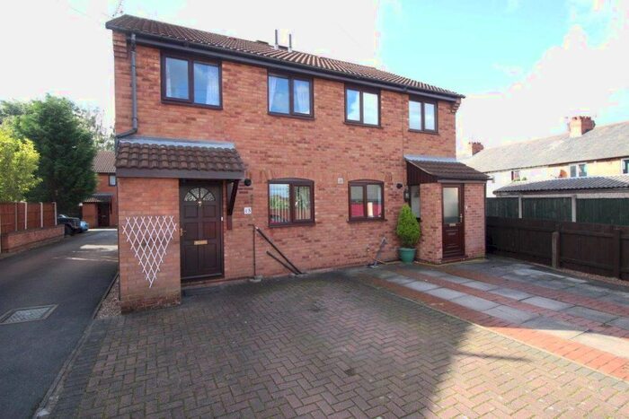 3 Bedroom Semi-Detached House To Rent In Warren Avenue, Stapleford, Nottingham NG9