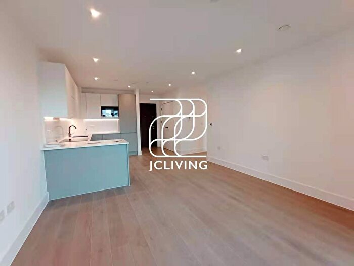 1 Bedroom Flat To Rent In Jasmin House, London, TW8