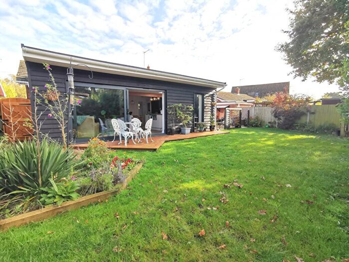 4 Bedroom Detached Bungalow For Sale In Lockhart Road, Ellingham, NR35