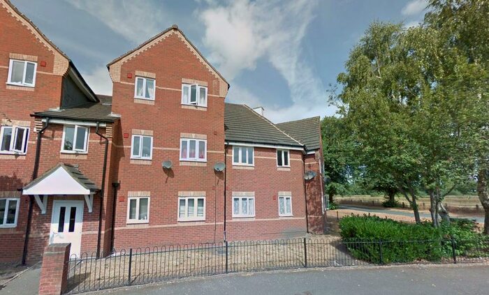 2 Bedroom Flat To Rent In High Broom Court, Tamworth, B78