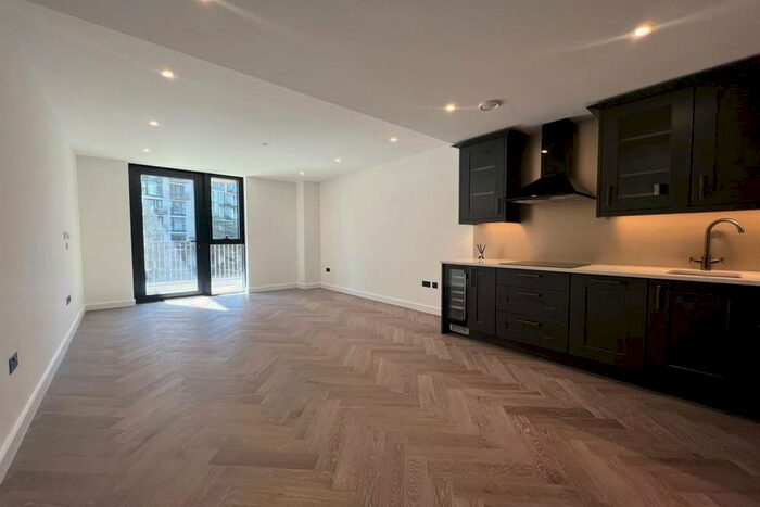 1 Bedroom Apartment To Rent In Merino Gardens, London Dock, Wapping, E1W