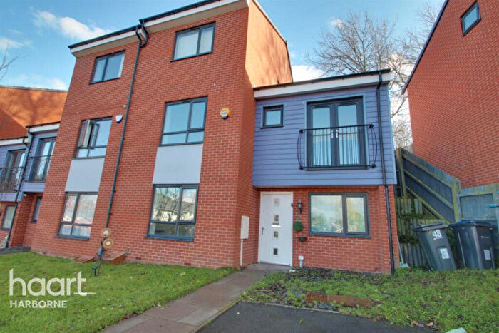 4 Bedroom Town House To Rent In Whitlock Grove, Birmingham, B14