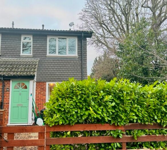 1 Bedroom End Of Terrace House To Rent In Hughes Road, Ashford TW15