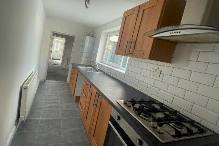 4 Bedroom Property To Rent In Dale Street, Bury, BL0