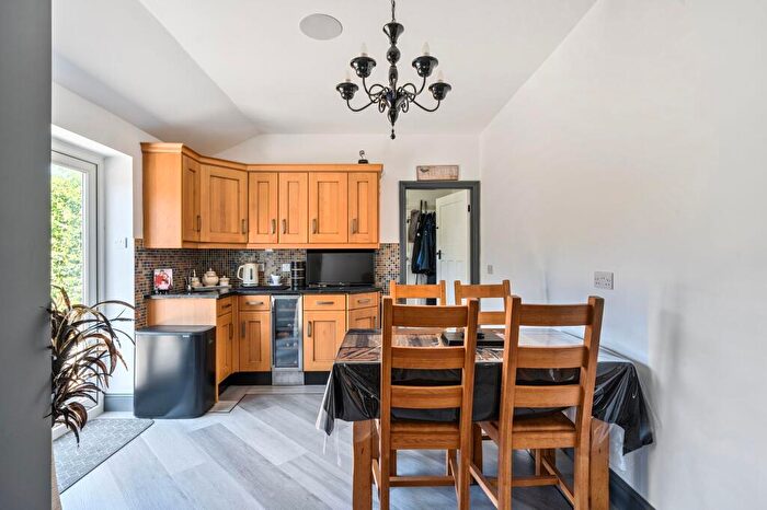 4 Bedroom Detached House For Sale In Longdown Road, Epsom, KT17