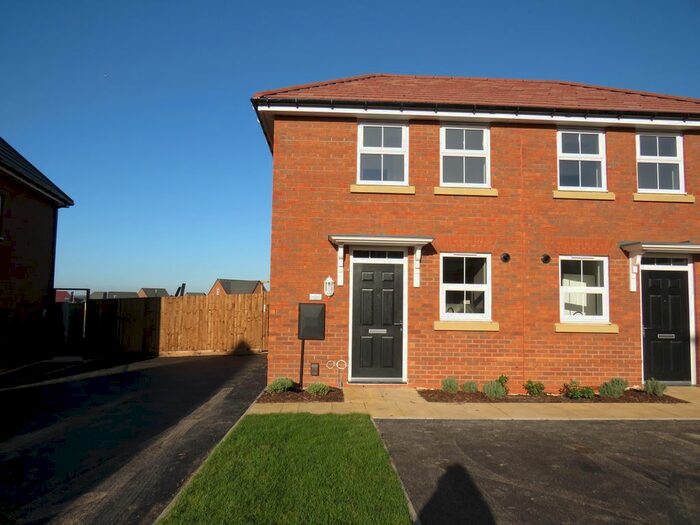2 Bedroom Semi-Detached House To Rent In Woodhead Road, Warwick, CV34