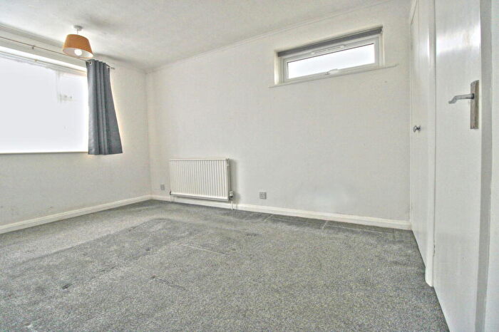 2 Bedroom Detached Bungalow To Rent In Gainsborough Crescent, Eastbourne, BN23