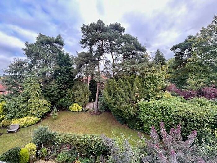 2 Bedroom Apartment To Rent In Middle Gordon Road, Camberley, GU15