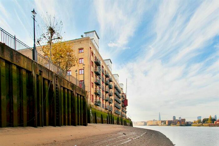 2 Bedroom Flat To Rent In Globe Wharf, Rotherhithe Street, London, SE16