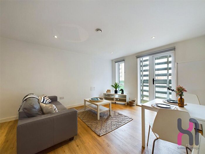 2 Bedroom Flat For Sale In Eastbank Tower, Great Ancoats Street, Manchester, Manchester, M4