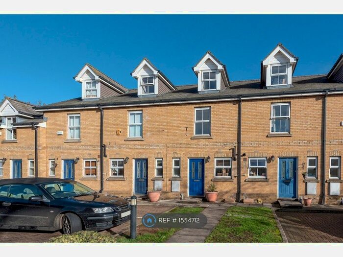 3 Bedroom Terraced House To Rent In Harper Mews, London, SW17