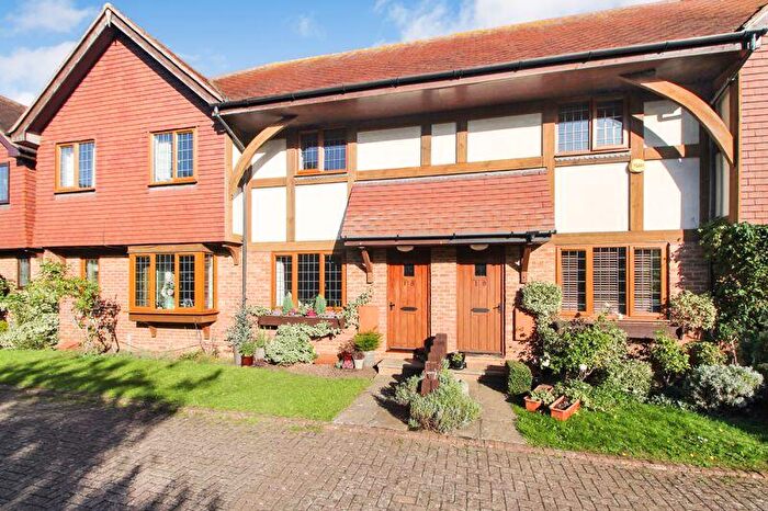 2 Bedroom Terraced House For Sale In Parsonage Close, Oakley, MK43