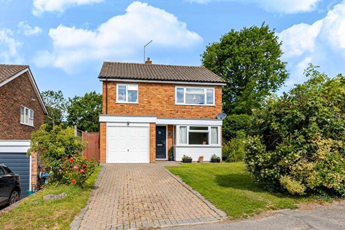 3 Bedroom Detached House For Sale In Oaklands, Godstone, RH9