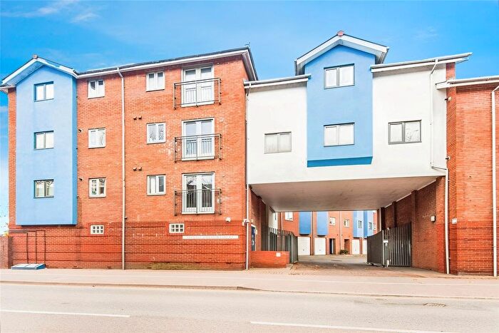 2 Bedroom Flat To Rent In Bonhay Road, Exeter, EX4