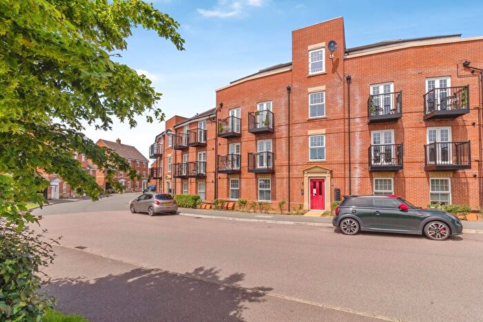 2 Bedroom Flat For Sale In Summerlin Drive, Woburn Sands, Milton Keynes, Buckinghamshire, MK17
