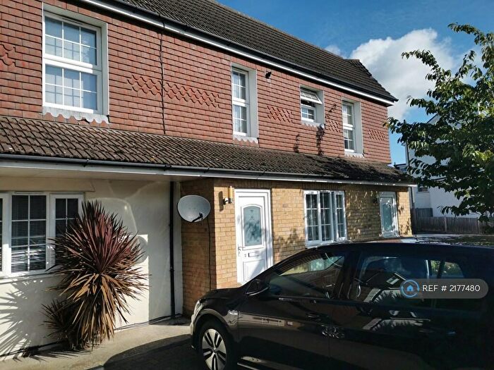 1 Bedroom Maisonette To Rent In St. Johns Road, Redhill, RH1