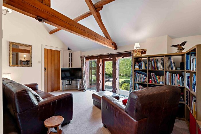 4 Bedroom Barn Conversion For Sale In Brandhills View, Alverton, NG13