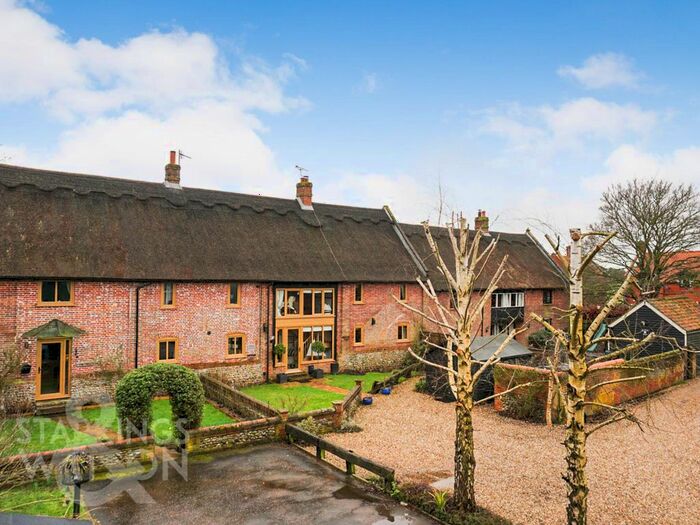4 Bedroom Barn Conversion For Sale In Street Farm Barns, Catfield, Great Yarmouth, NR29