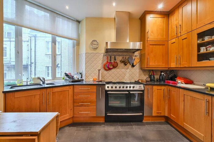 3 Bedroom Flat To Rent In Bickenhall Mansions, , Marylebone, London U, W1