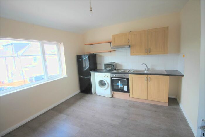 1 Bedroom Flat To Rent In Grange Road, London N18