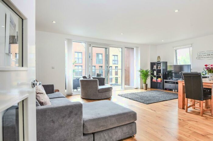 3 Bedroom Apartment To Rent In Dowding Drive London, SE9