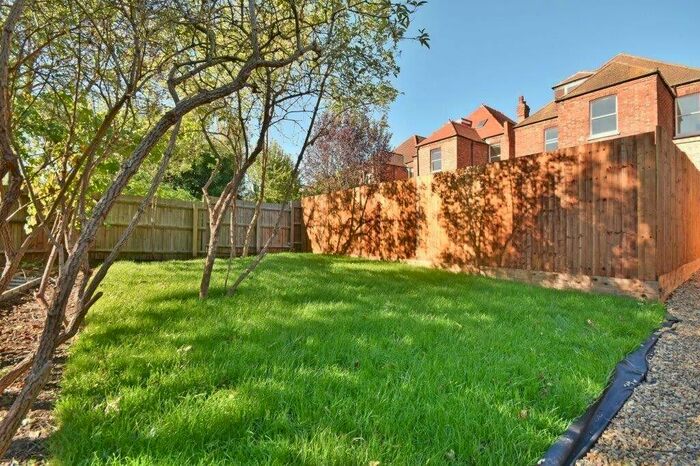 1 Bedroom Flat To Rent In Dartmouth Road, Kilburn, NW2