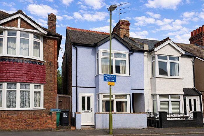 3 Bedroom Semi Detached House For Sale In Judge Street, Watford, WD24