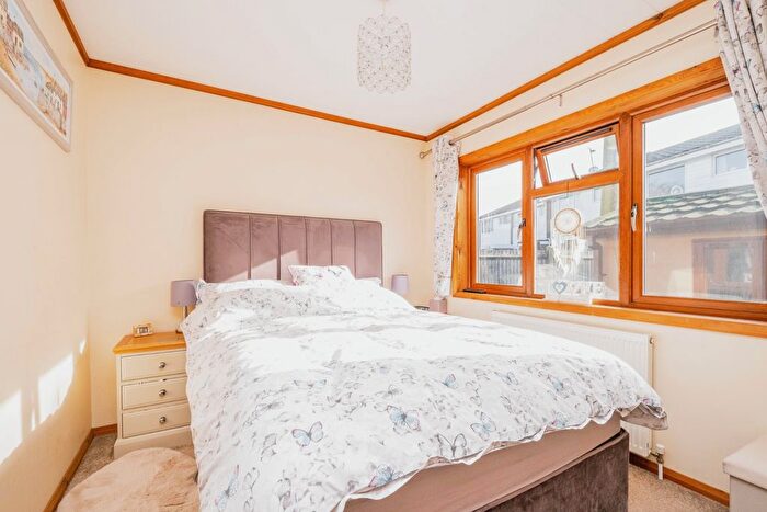 2 Bedroom Bungalow For Sale In Riverside Park, Upper Beeding, West Sussex, BN44