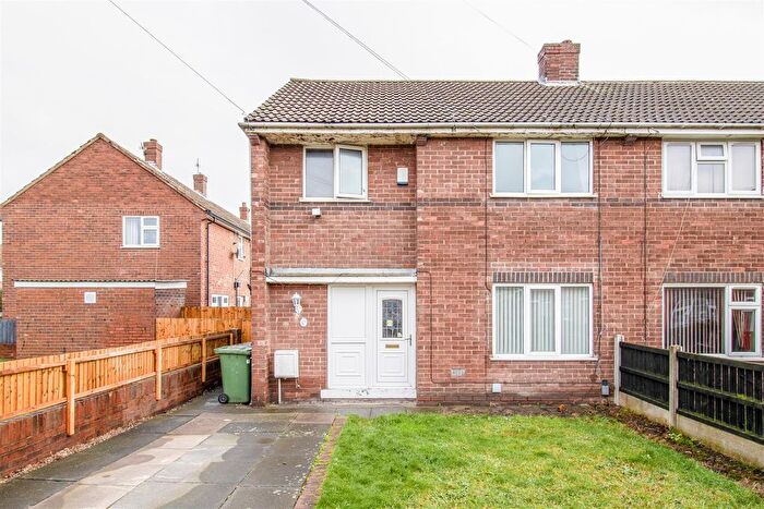 3 Bedroom Semi Detached House For Sale In Sheldrake Road, Castleford, WF10
