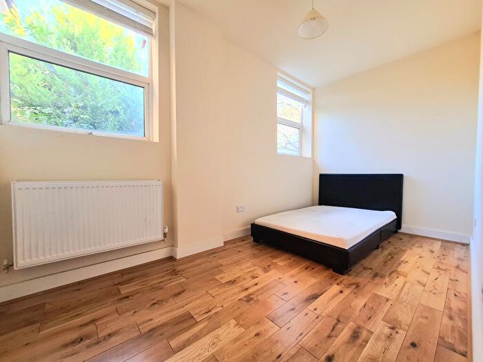 2 Bedroom Apartment To Rent In Hillreach, Woolwich, SE18