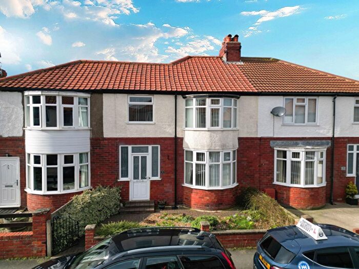 3 Bedroom Terraced House For Sale In West Cliff Avenue, Whitby, YO21