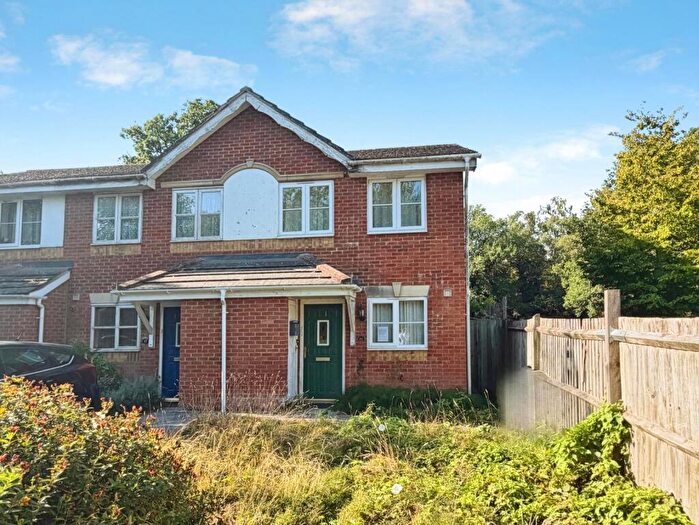 2 Bedroom End Of Terrace House For Sale In Wellington Place, Ash Vale, Surrey, GU12