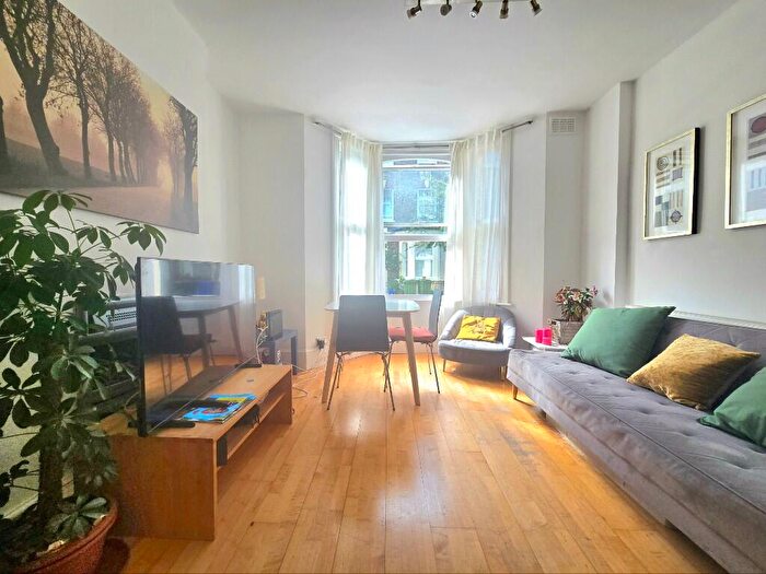 2 Bedroom Apartment To Rent In Charleston Street, London, SE17