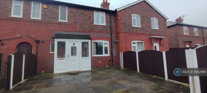 3 Bedroom Terraced House To Rent In Sefton Crescent, Sale, M33