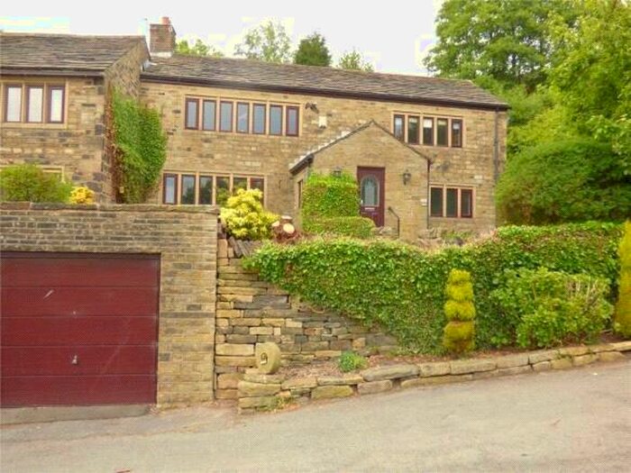 5 Bedroom Semi-Detached House To Rent In Slack Hall, Austerlands, Saddleworth, OL4