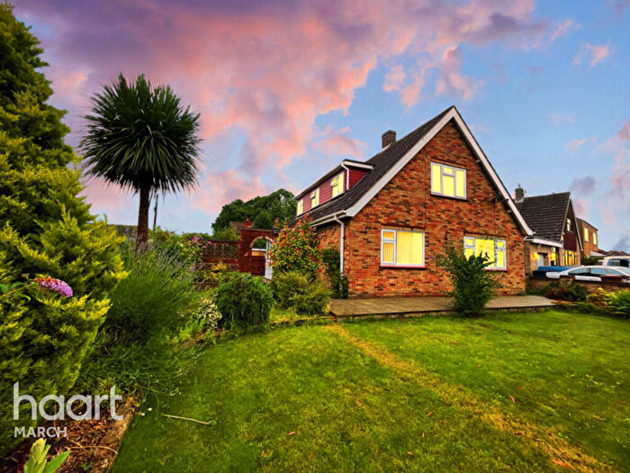 3 Bedroom Detached Bungalow For Sale In Silver Street, March, PE15