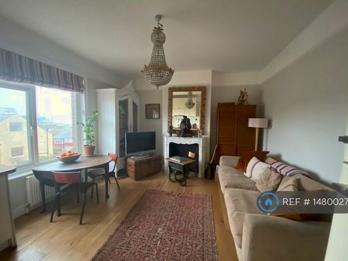 3 Bedroom Maisonette To Rent In Upper Maisonette Freshfield Road, Brighton, BN2