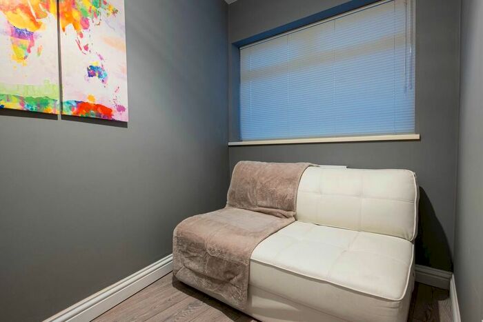 4 Bedroom Town House To Rent In Cosgrove Street, Cleethorpes, DN35