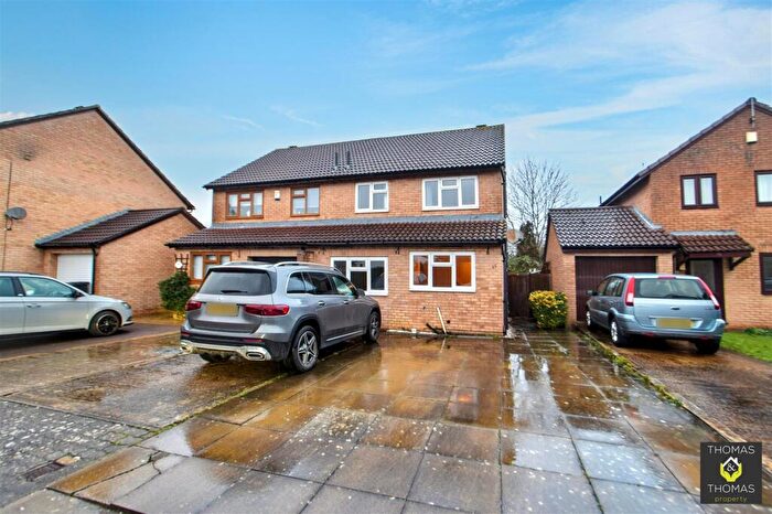 3 Bedroom Semi Detached House For Sale In Wentworth Close, Longlevnes, GL2