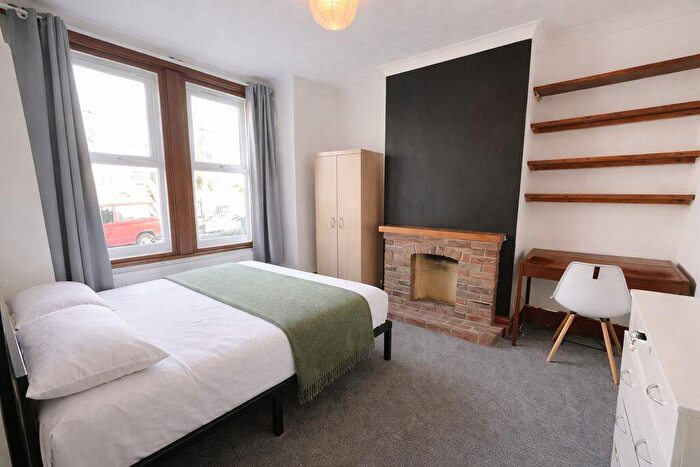 1 Bedroom Terraced House To Rent In Brading Road, Brighton, BN2