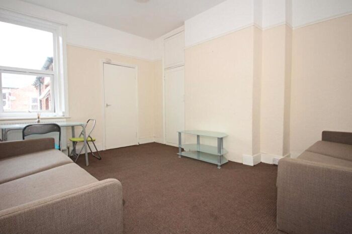 3 Bedroom Flat To Rent In Coniston Avenue, Jesmond, Newcastle Upon Tyne, NE2