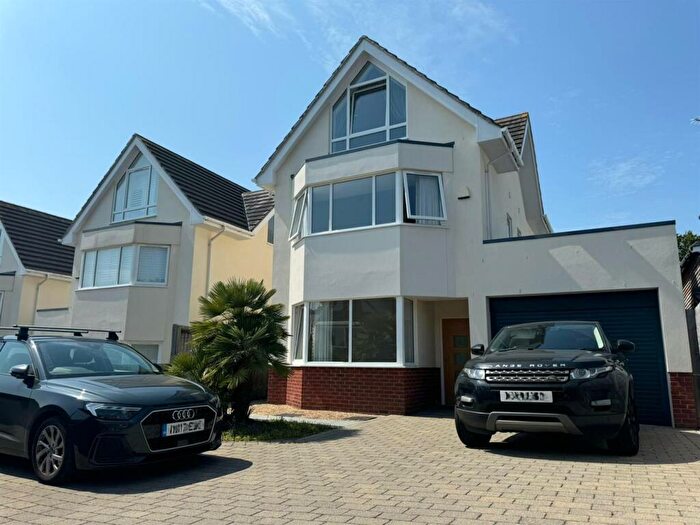 4 Bedroom Detached House To Rent In Gorsehill Road, Poole, Dorset, BH15