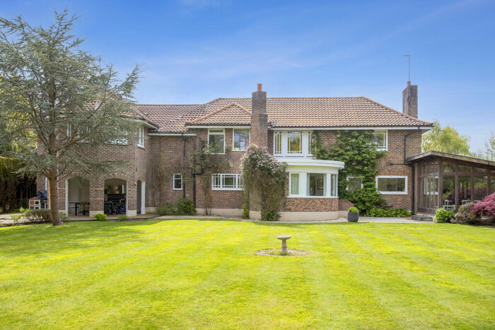 6 Bedroom Detached House For Sale In Sandridge Lane, Haywards Heath, RH16