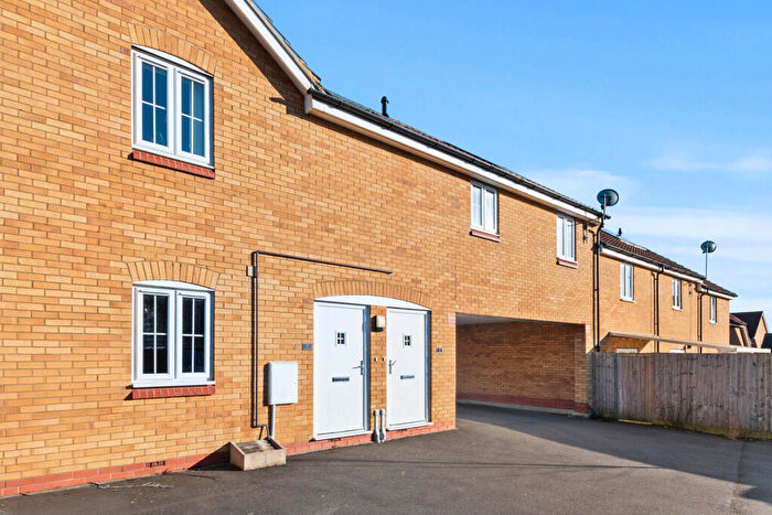 2 Bedroom Apartment For Sale In Lily Close, Burton Latimer, NN15