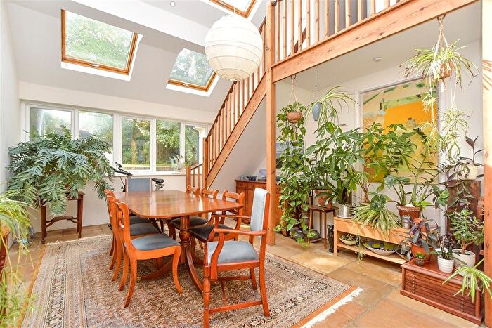 6 Bedroom Detached Bungalow For Sale In The Ferns, Tunbridge Wells, Kent, TN1